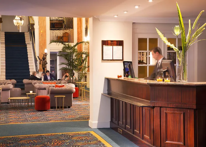 Hôtel&SPA Oceania L'Univers Tours